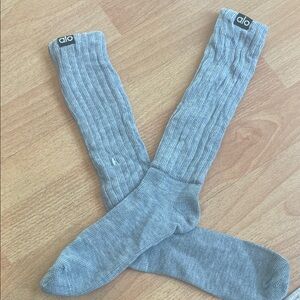 ALO Yoga Ribbed Casual Socks in Light Gray HIGH LIKE NEW